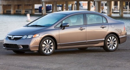 Honda Цивик 2011 откликаются из-за задачи с топливным насосом