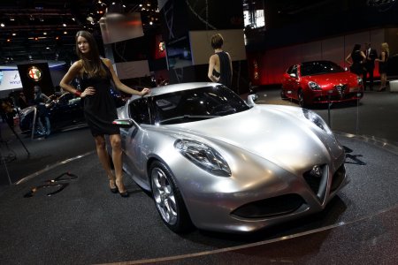 Новейший Alfa Romeo 4C Concept (Цвета Водянистого Метала)