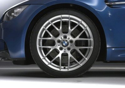 BMW разработала новейший фунтик опций для M3 - фото 4