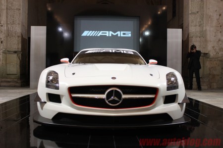Мерседес-Benz и AMG представили SLS GT3