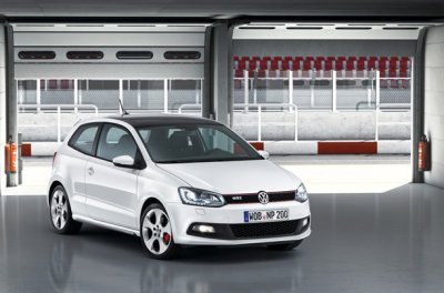 Volkswagen представил "заряженную" версию хэтчбека Polo - фото 2