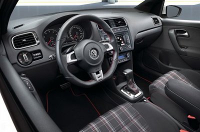 Volkswagen представил "заряженную" версию хэтчбека Polo - фото 3