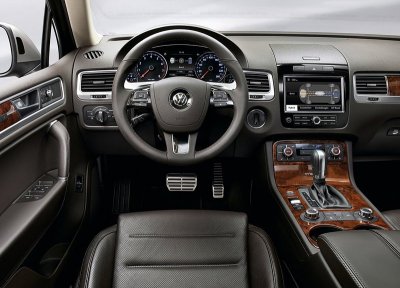 Компания VW представила новейший джип Touareg - фото 8